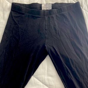 Black leggings. Size Small.